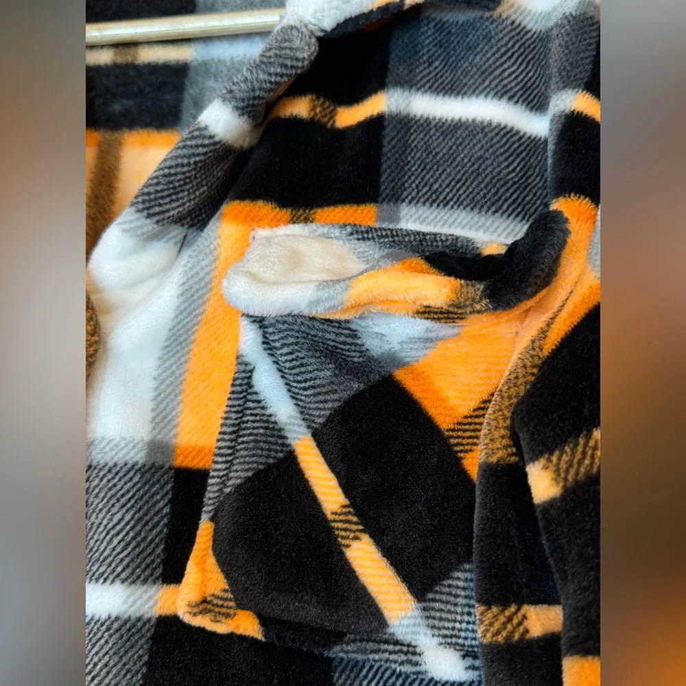 NWOT LOUIS LILIYA Plaid Print Fuzzy Jacket